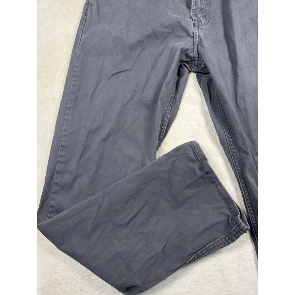 Wrangler Straight Fit Gray Jeans Men’s 31x30 Stretch Casual Pants